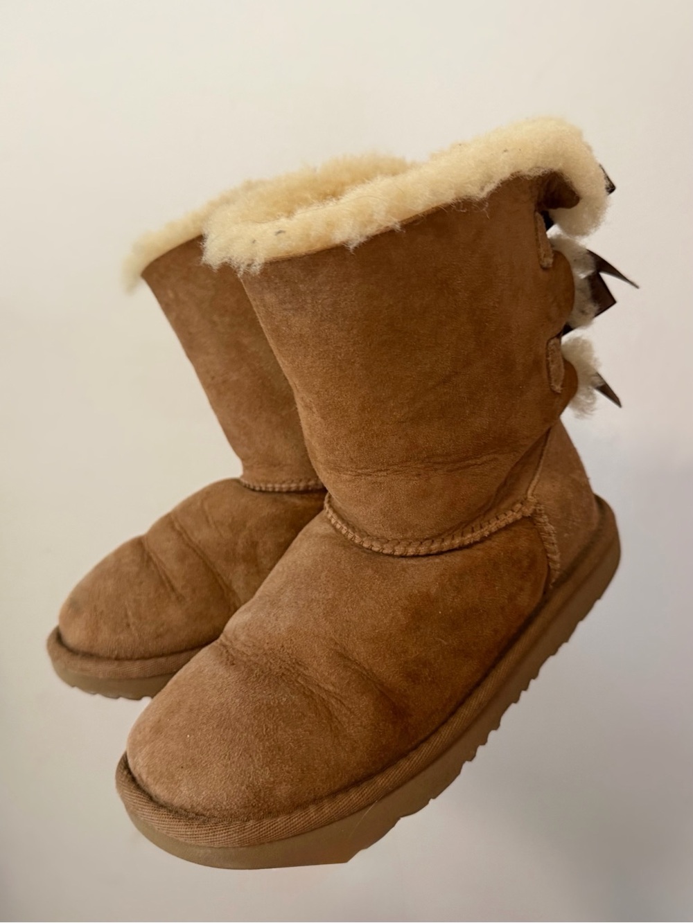 UGG Chestnut Bailey Bow Kids Boots II Size 2Y